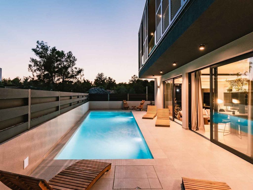 Villa mit Pool