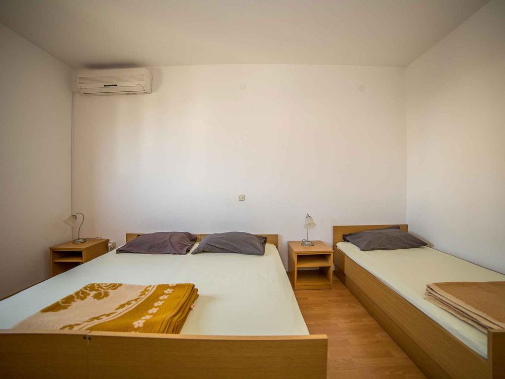 Studio-Apartment in der Nähe von Vodice, nur 50 m vom Strand entfernt