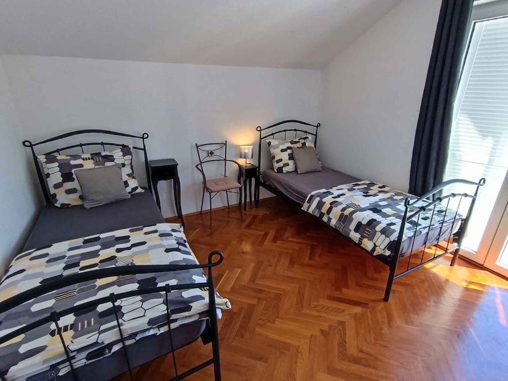 Ferienwohnung Krešo B. 4+0