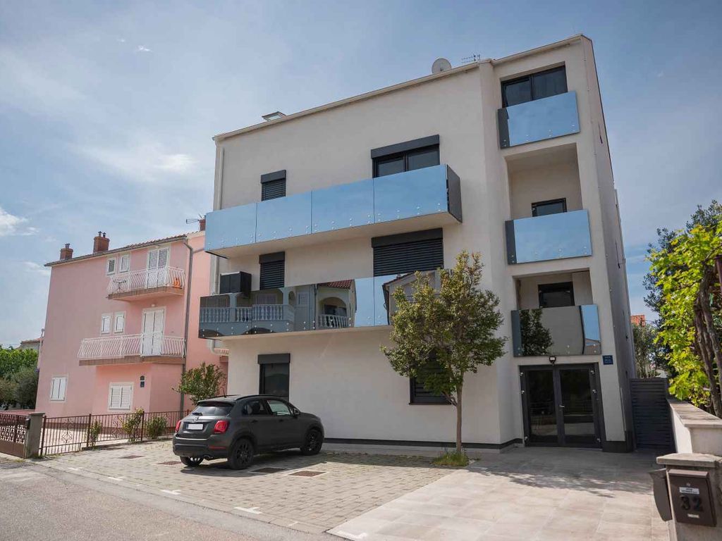 Ferienwohnung WOHNUNG RITA (4+1)
