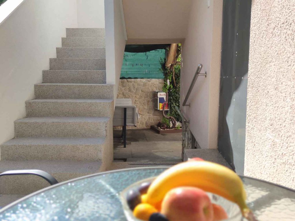 Ferienwohnung WOHNUNG DORIANA (2+1)