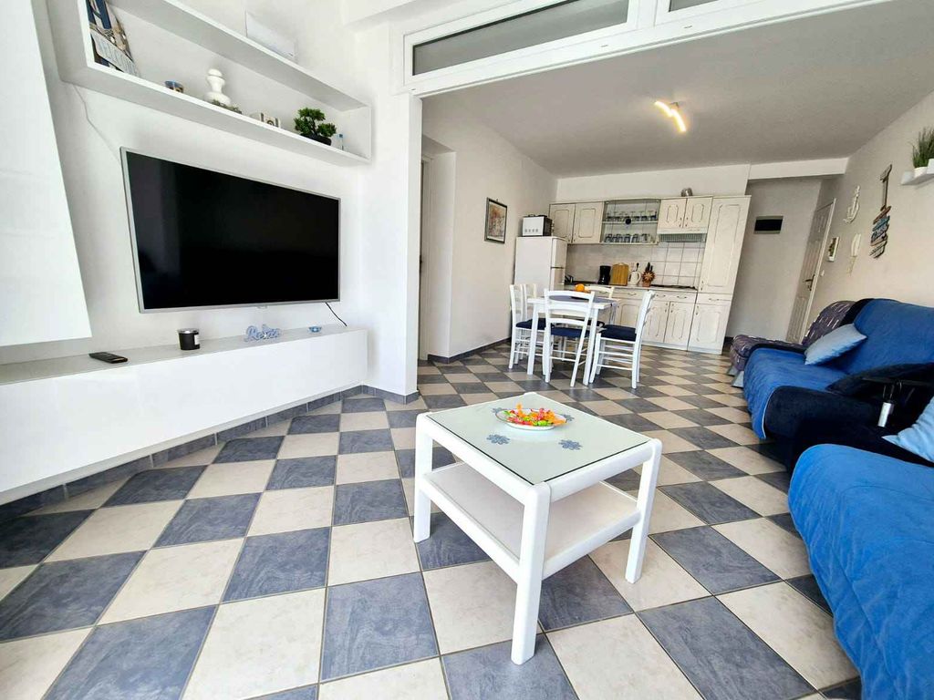 Ferienwohnung WOHNUNG BLUE MARIS (4+0)