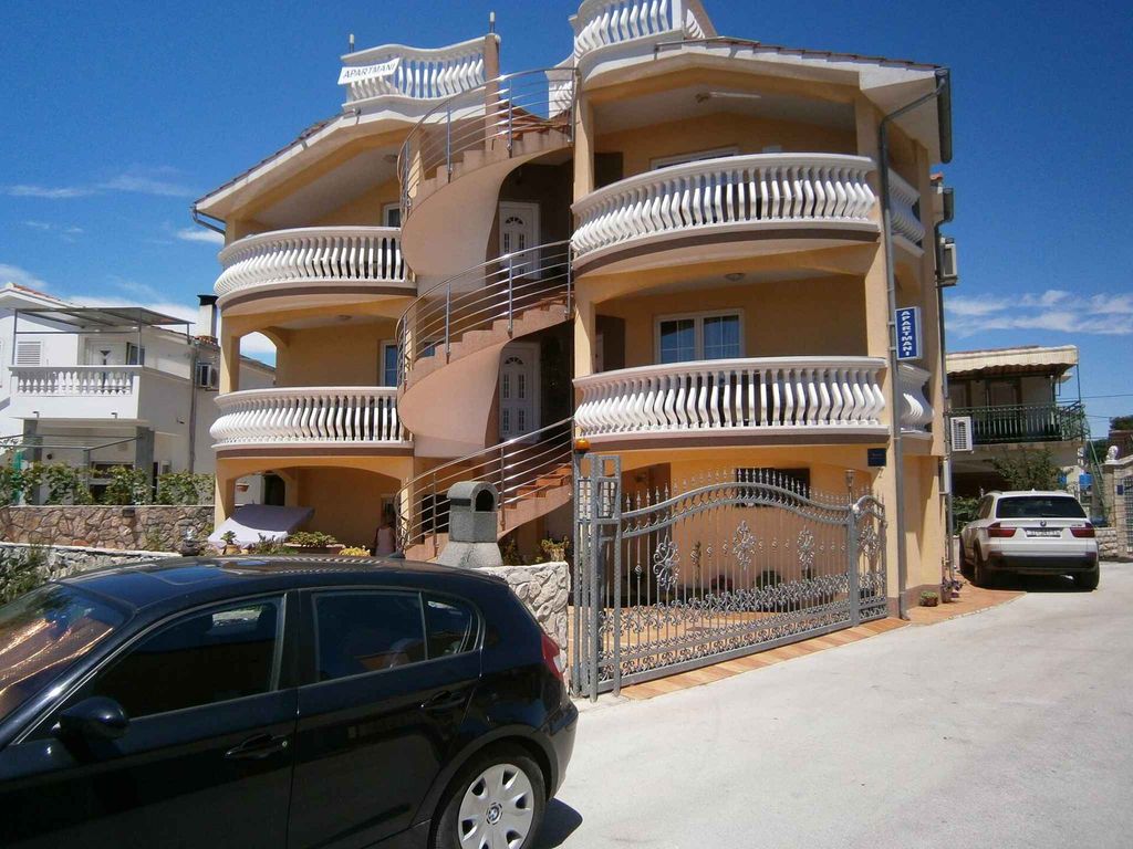 Ferienwohnung mit Klimaanlage und Terrasse