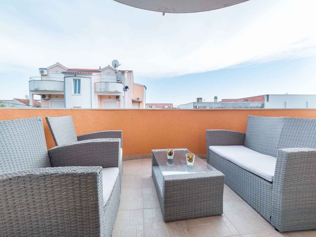 Ferienwohnung mit Balkon und Klimaanlage