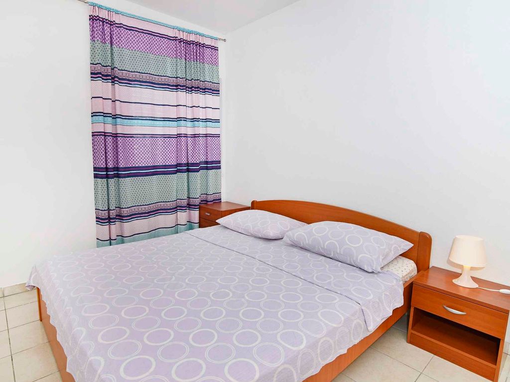 Ferienwohnung mit Klimaanlage und Balkon