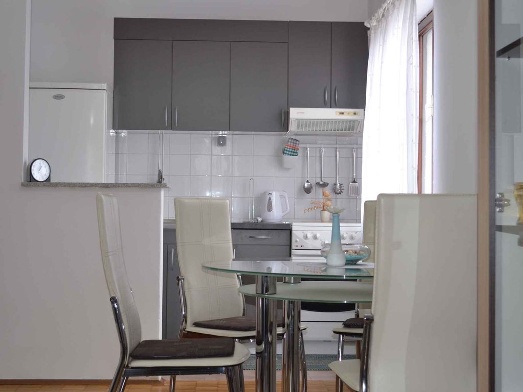 Ferienwohnung mit Terrasse und Klimaanage