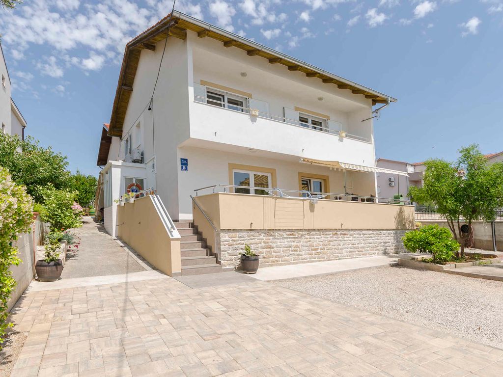 Ferienwohnung am Meer mit Terrasse
