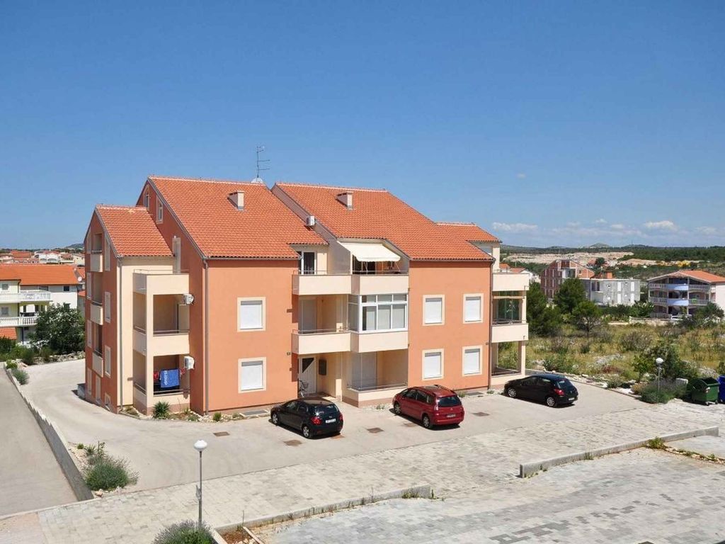 Ferienwohnung mit Balkon und Klimaanlage