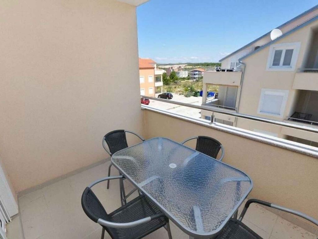 Ferienwohnung mit Balkon und Klimaanlage