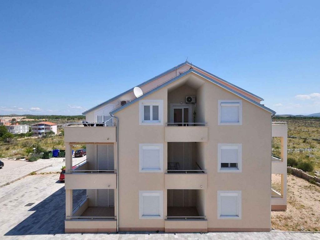 Ferienwohnung mit Balkon und Klimaanlage