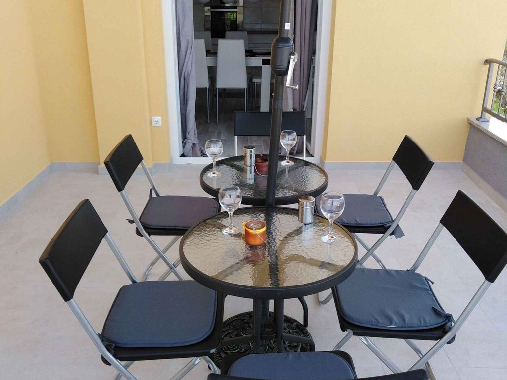 Ferienwohnung mit Balkon und Klimaanlage