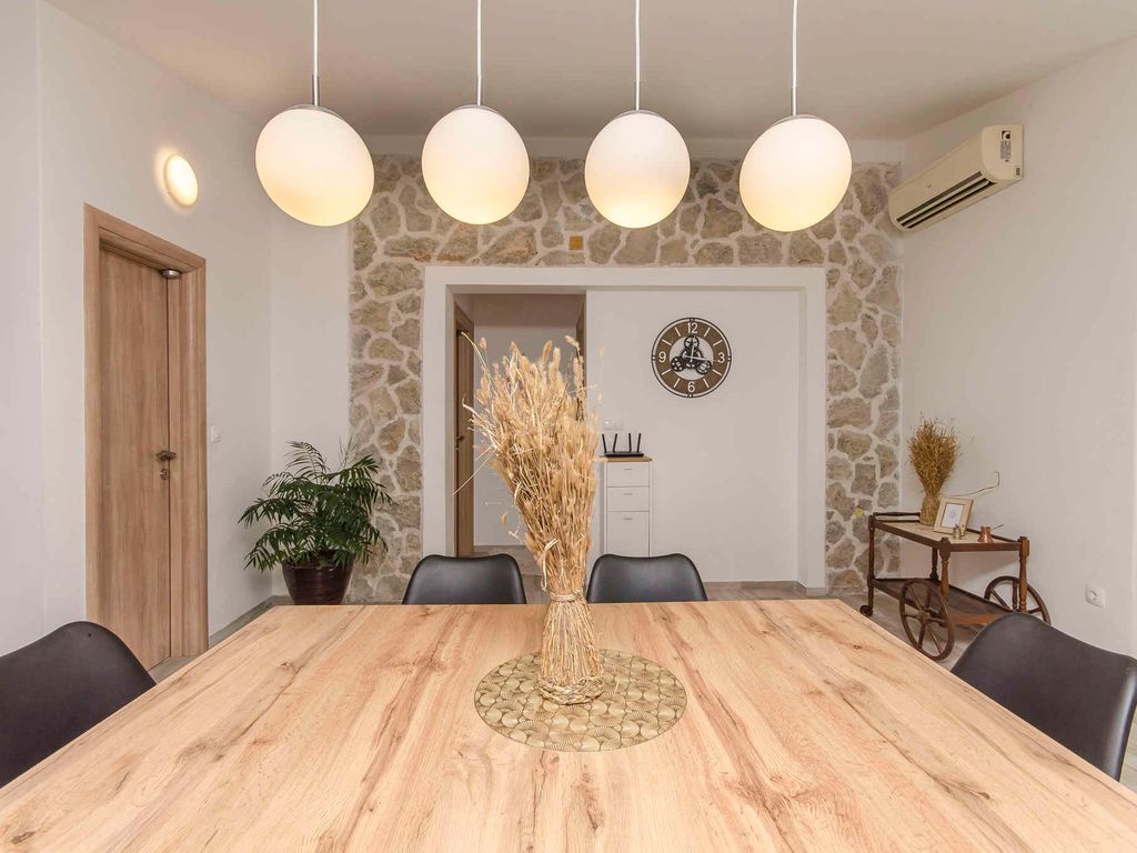 Ferienwohnung mit Balkon und Klimaanlage