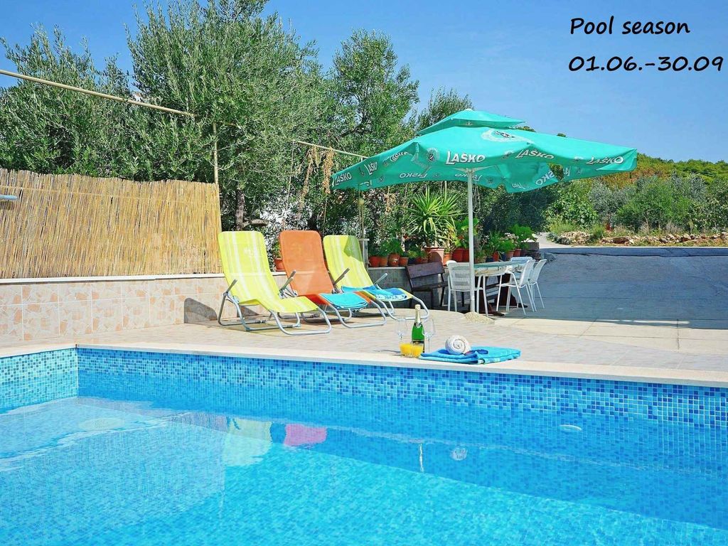 Ferienwohnung mit Pool und Klimaanlage