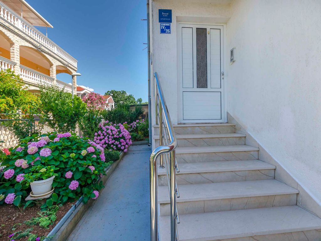 Ferienwohnung mit Balkon und Klimaanlage