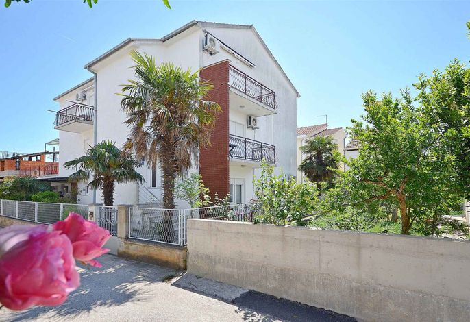 Ferienwohnung mit Balkon und Klimaanlage