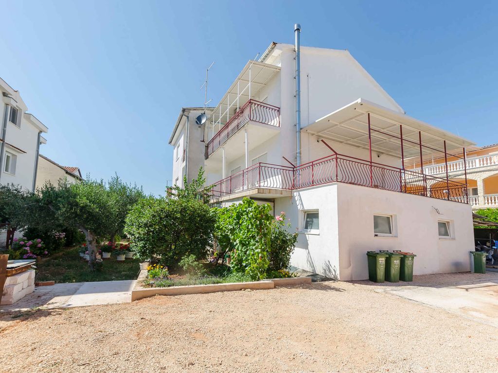 Ferienwohnung mit Balkon und Klimaanlage