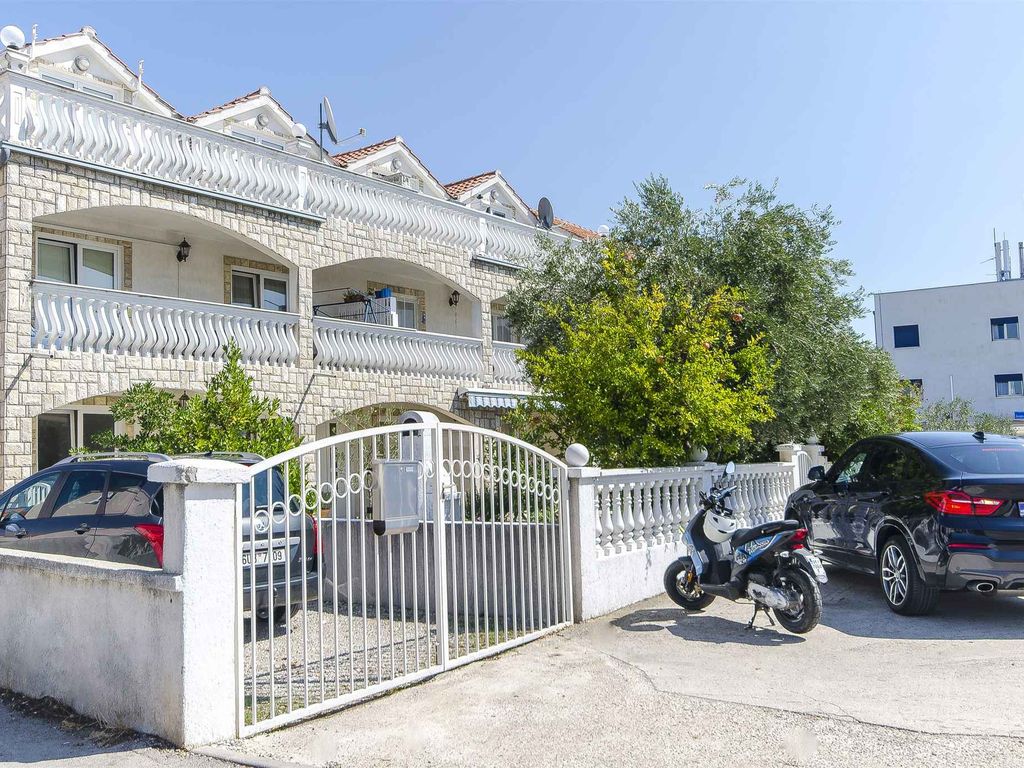 Ferienwohnung mit Terrasse und Grill