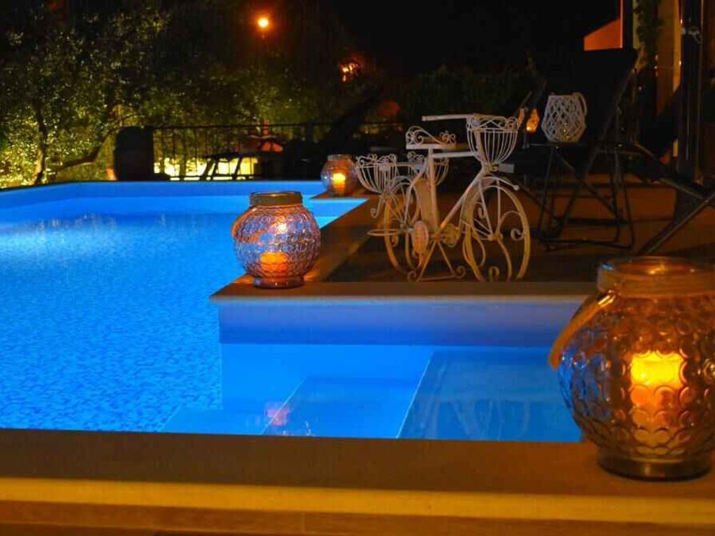 Ferienwohnung mit Pool und Whirlpool in Strandnähe