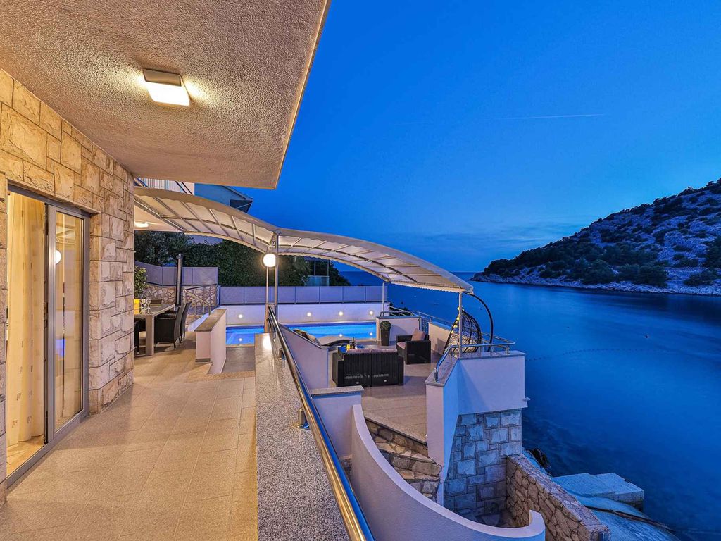 Villa mit Pool