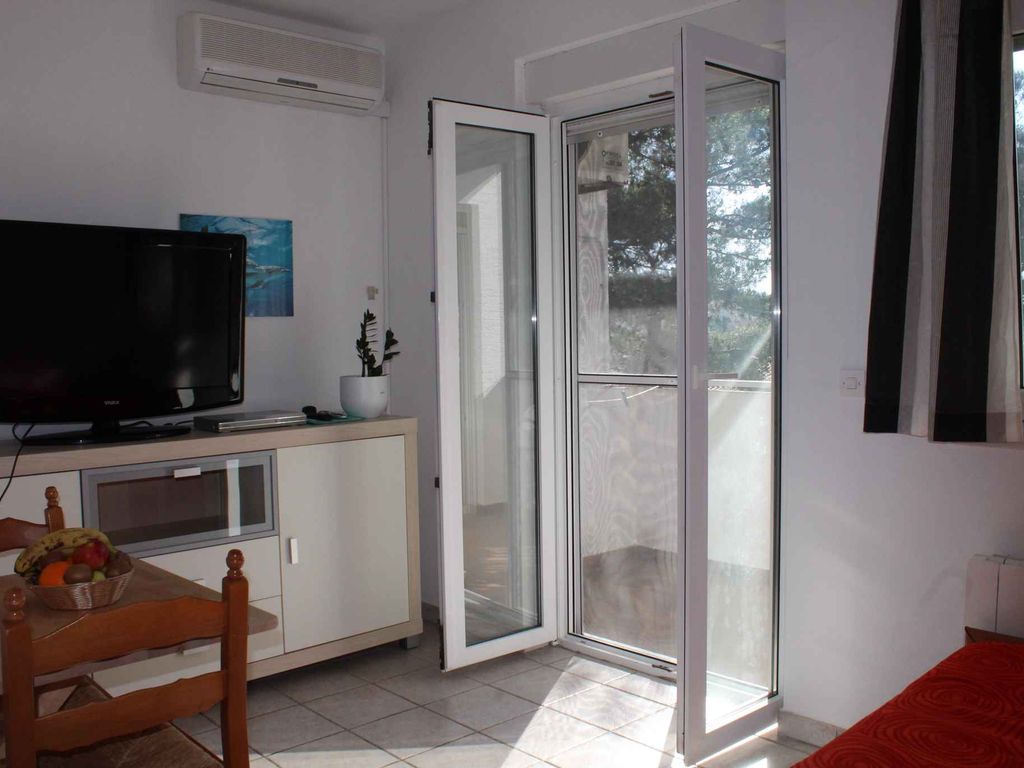 Ferienwohnung mit Klimaanlage und Balkon