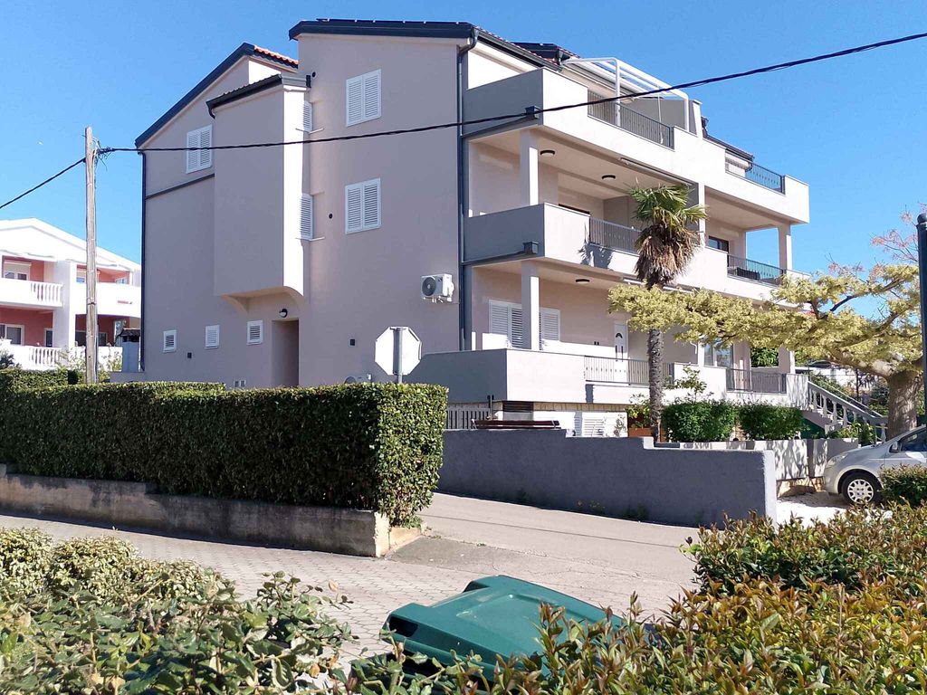 Ferienwohnung mit Terrasse und Klimaanlage