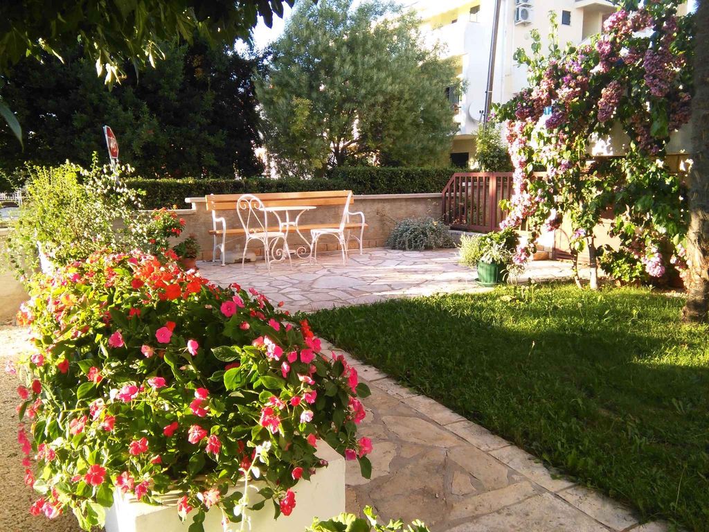 Ferienwohnung mit Terrasse und Klimaanlage