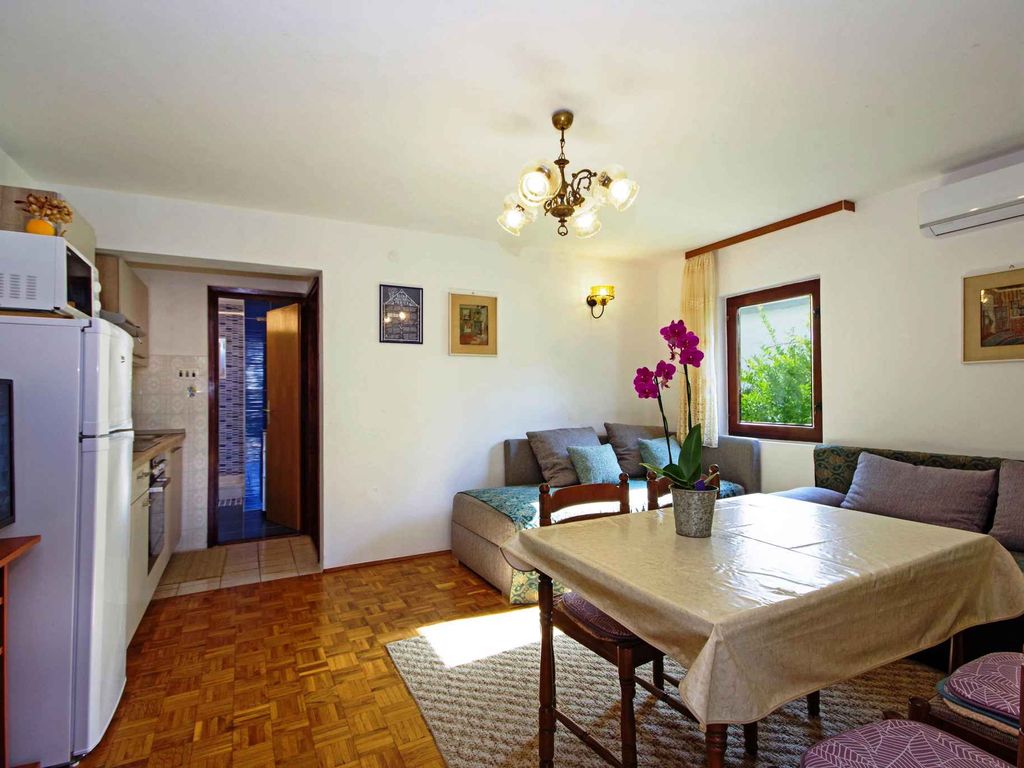 Ferienwohnung mit Terrasse und Klimaanlage