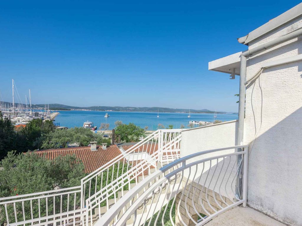 Ferienwohnung mit Klimaanlage und Meerblick