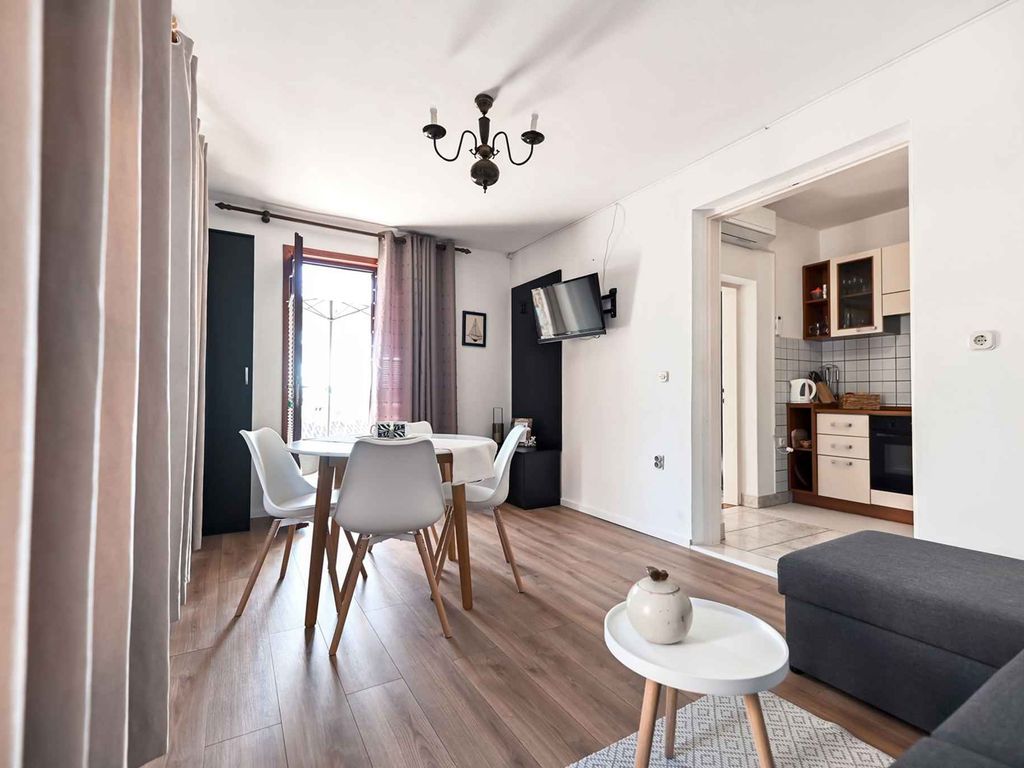 Ferienwohnung mit Klimaanlage und Meerblick