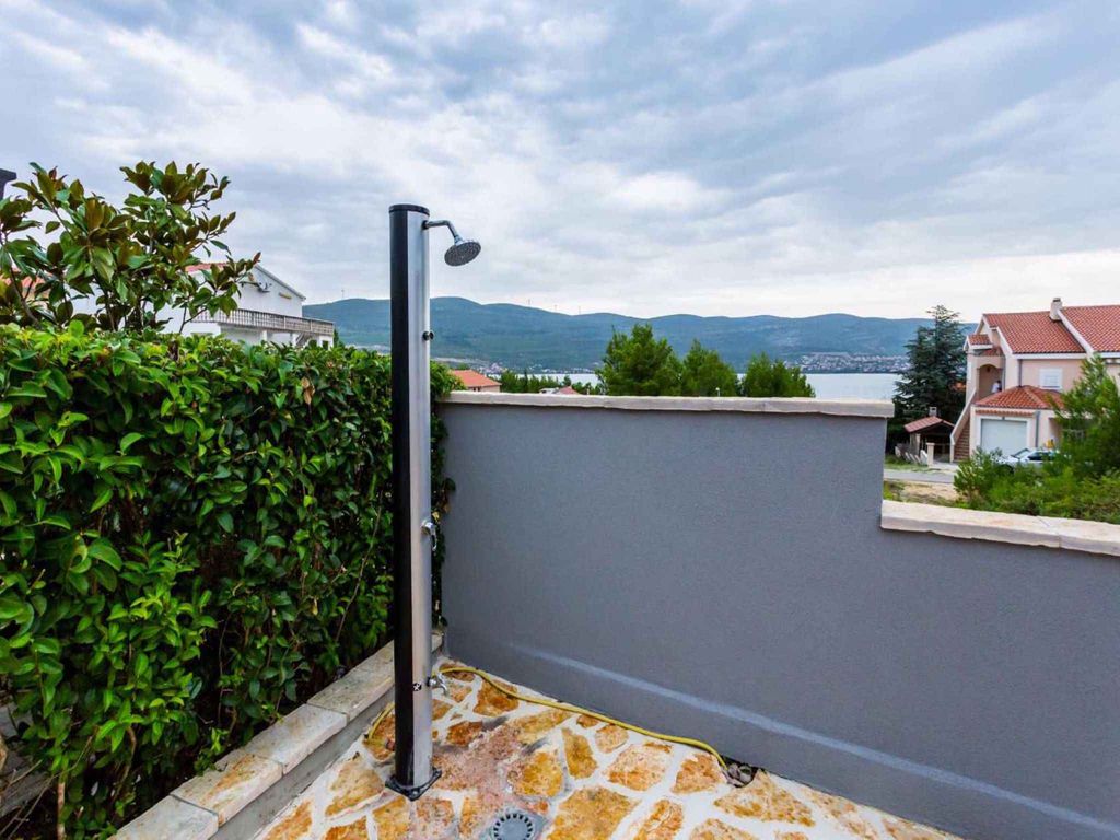 Ferienhaus mit Terrasse und Meerblick