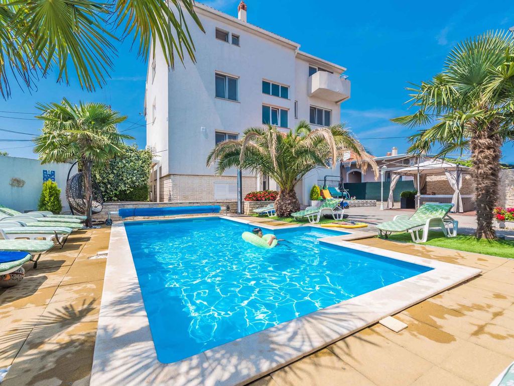 Ferienwohnung mit Pool und Whirpool