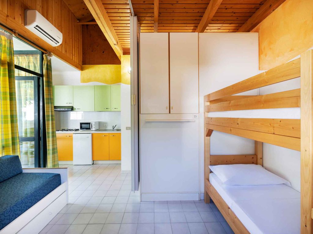 Bungalow mit Klimaanlage, Internet, Garten und Pool