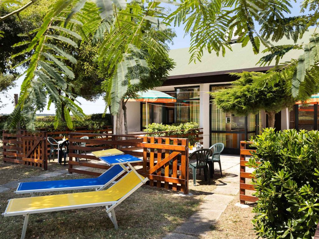 Bungalow mit Klimaanlage, Internet, Garten und Pool