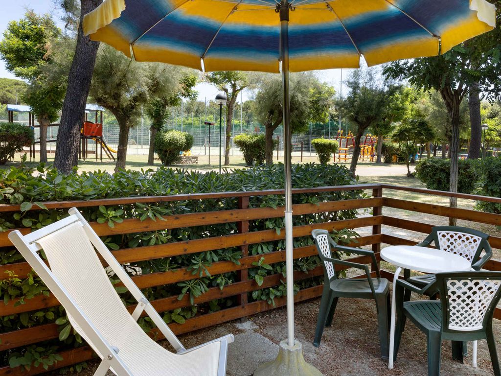 Bungalow mit Klimaanlage, Internet, Garten und Pool