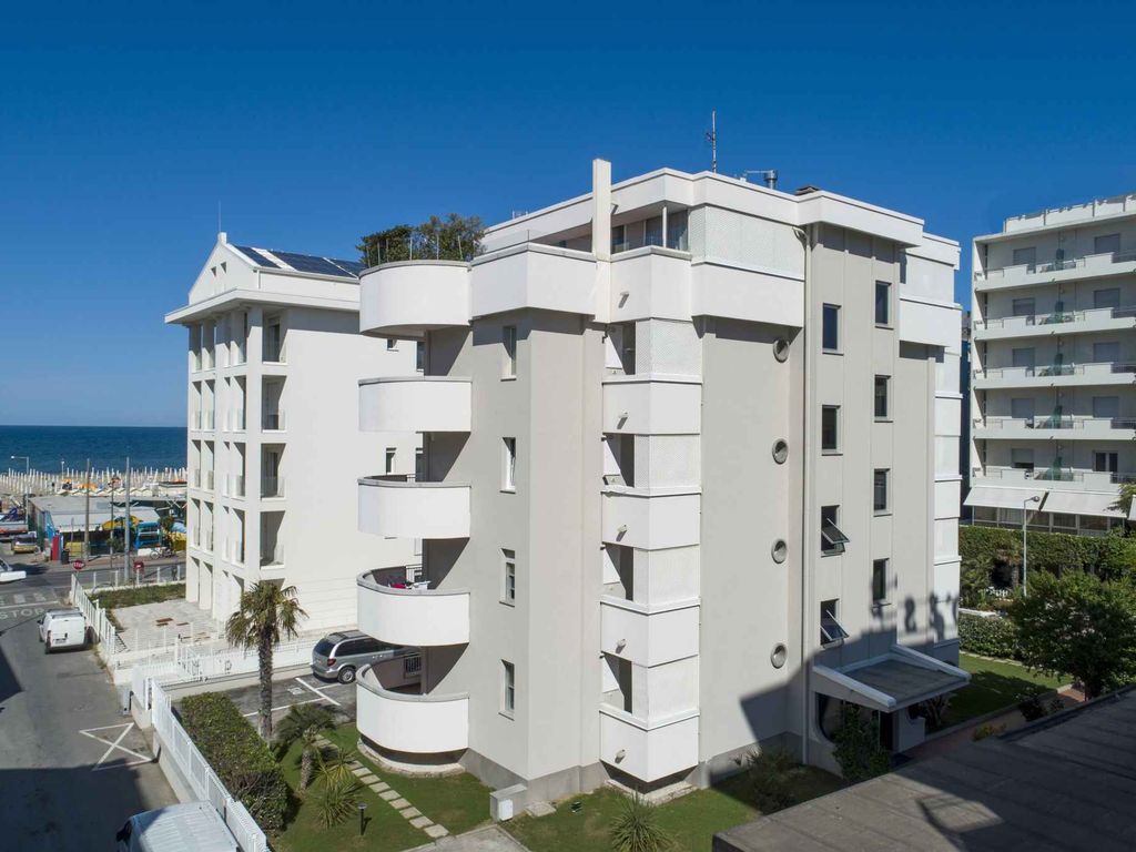 Ferienwohnung mit Balkon und Klima