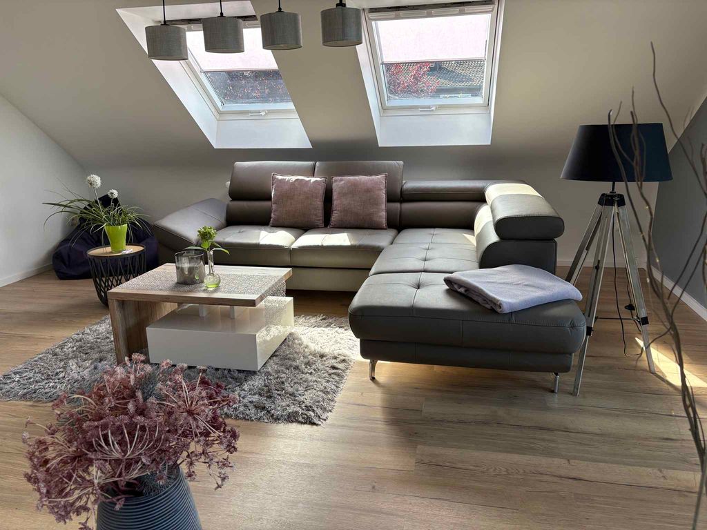 Ferienwohnung modern eingerichtet, 100 qm mit Loggia in Nähe Hof - Naila