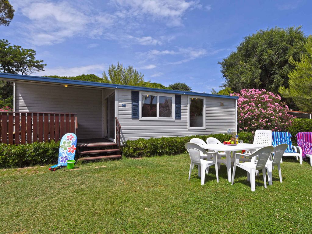 Mobilehome mit Terrasse und Klimaanlage