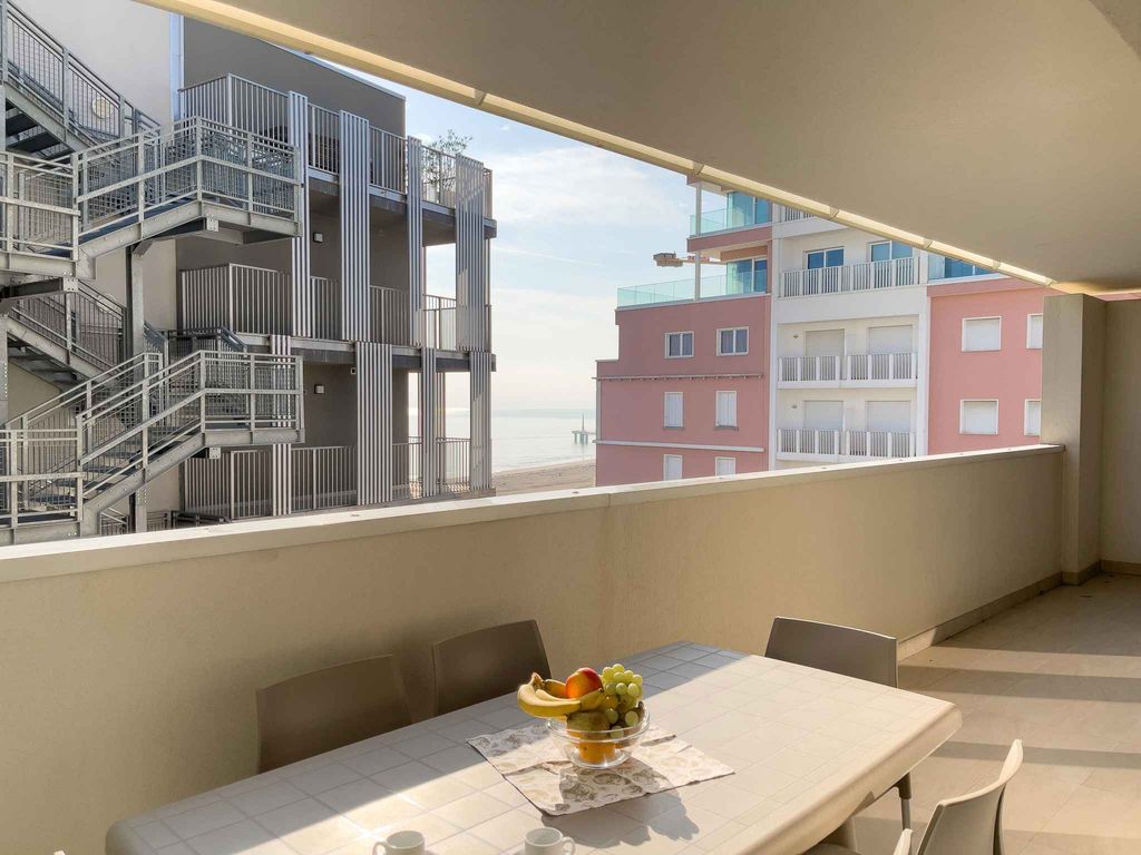 Ferienwohnung mit Klimaanlage und Balkon mit Lagunenblick