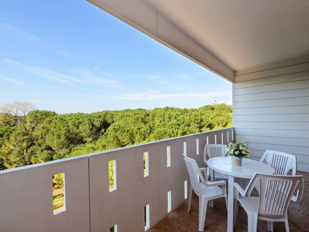 Ferienwohnung mit Klimaanlage und Balkon
