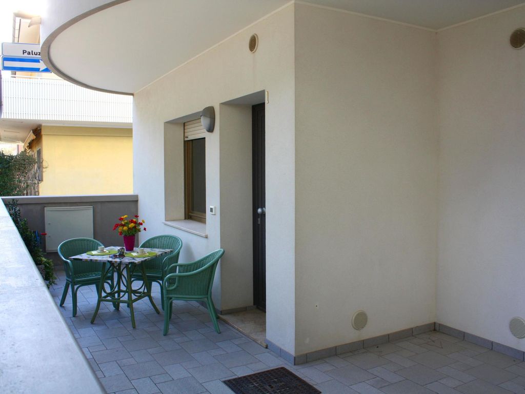 Ferienwohnung mit Klimaanlage und Balkon oder Terrasse
