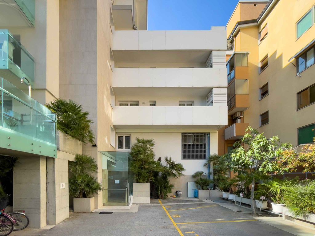 Ferienwohnung mit Pool und Klimaanlage