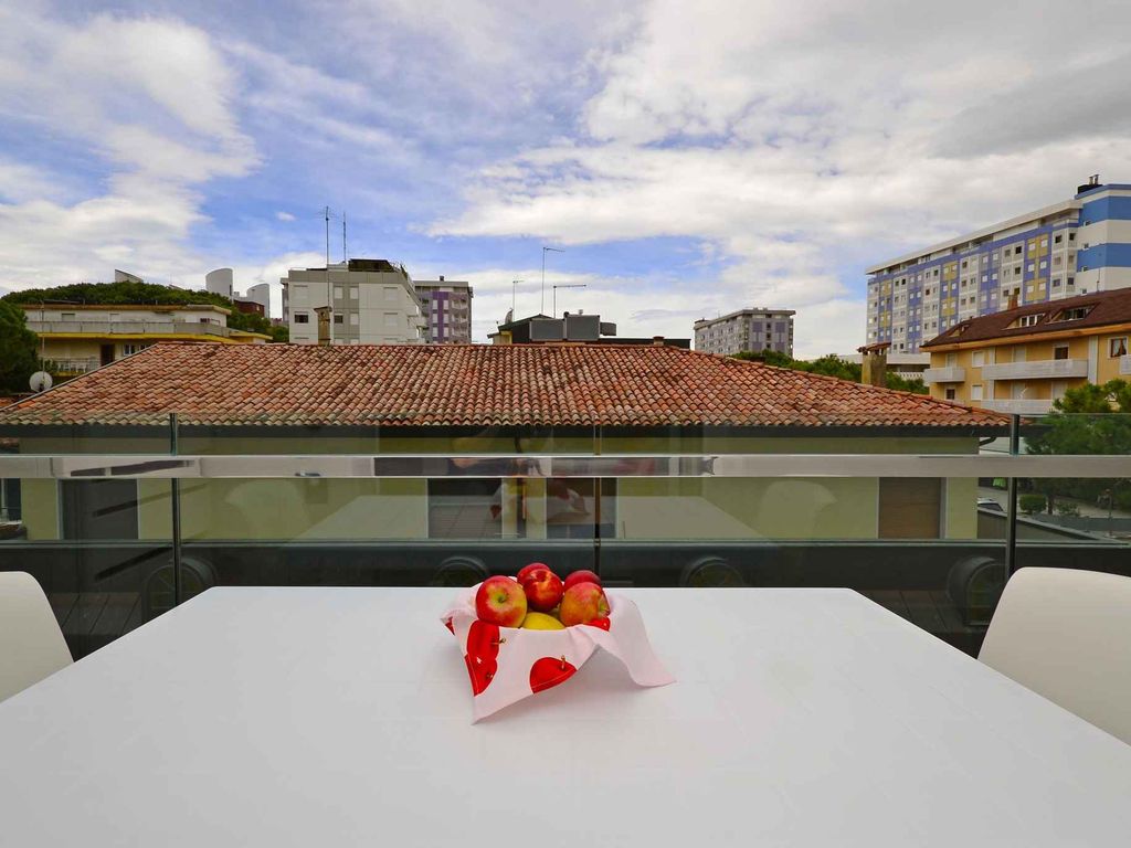 Ferienwohnung mit Klimaanlage, Internet, Balkon und Pool