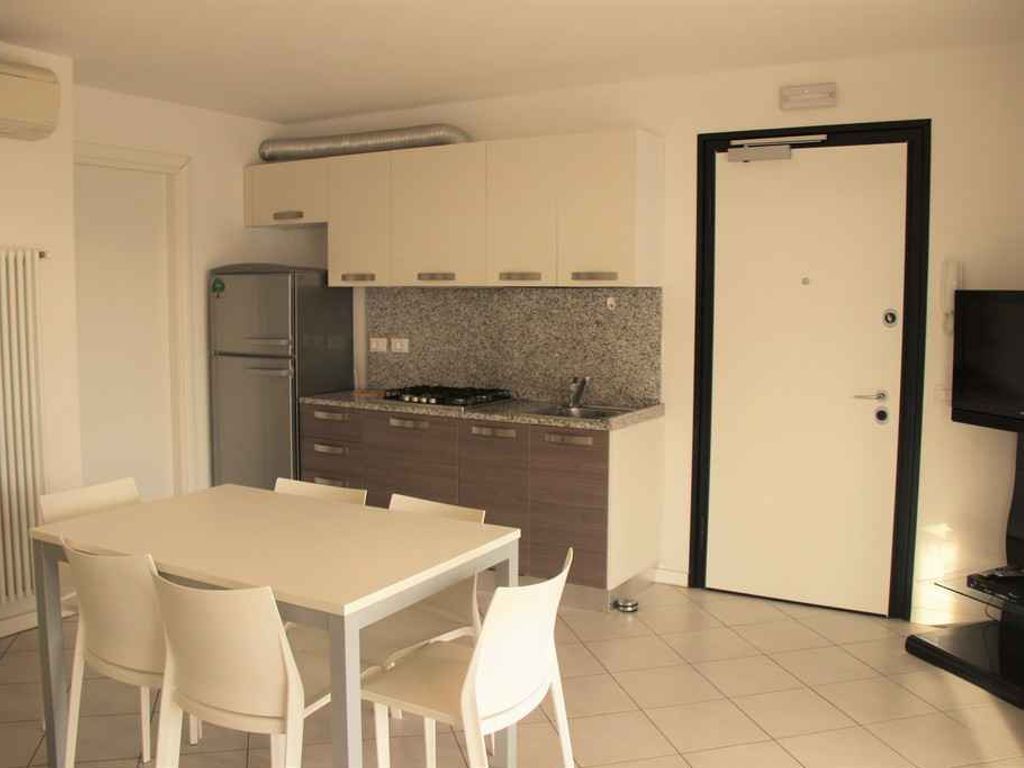 Ferienwohnung mit Klimaanlage und Balkon in der Nähe vom Strand