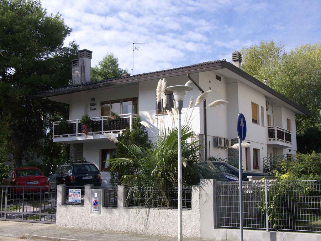 Ferienwohnung mit offener Terrasse und Klimaanlage
