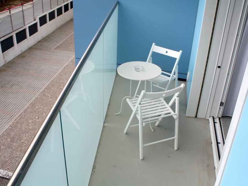 Ferienwohnung mit Klimaanlage und Balkon