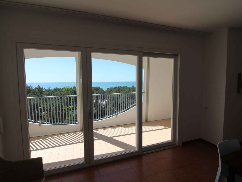 Ferienwohnung mit Balkon und Meerblick
