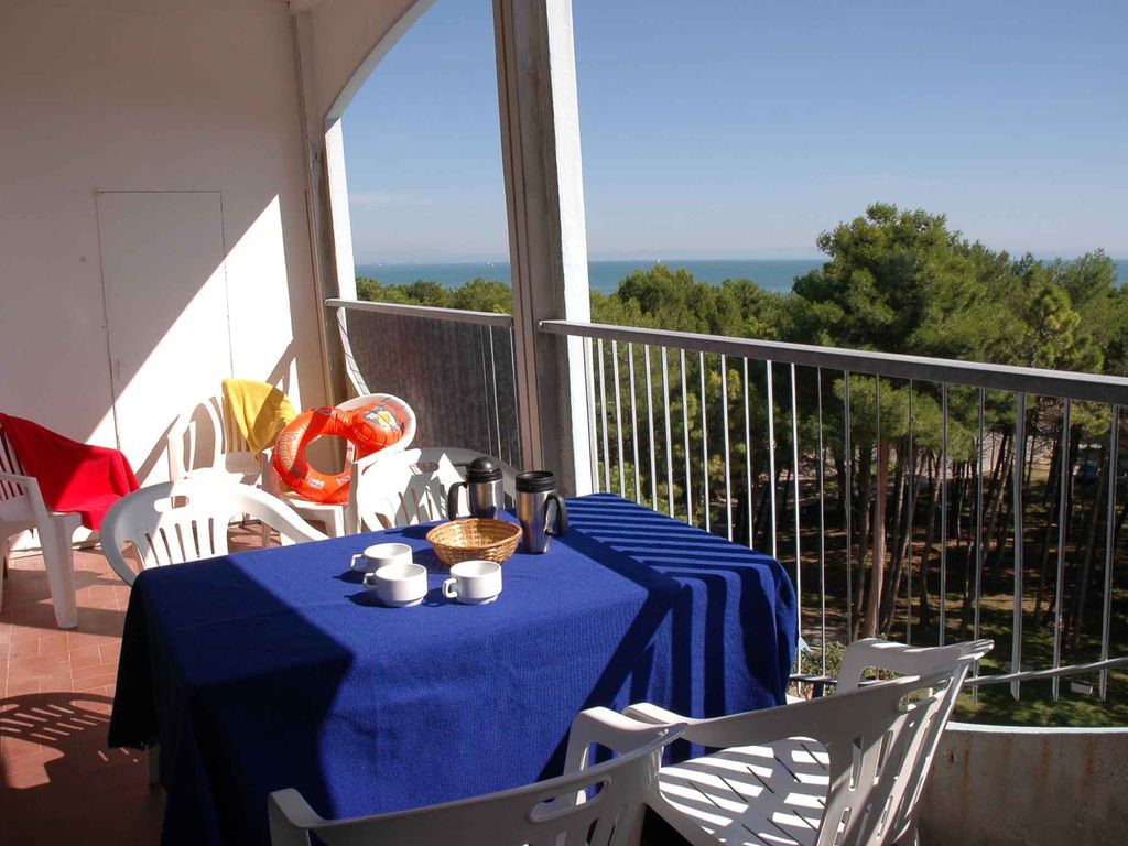 Ferienwohnung mit Balkon und Meerblick
