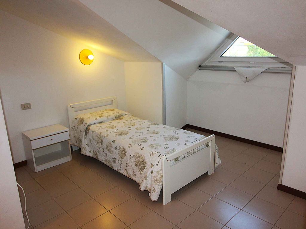 Ferienwohnung mit Pool und Balkon