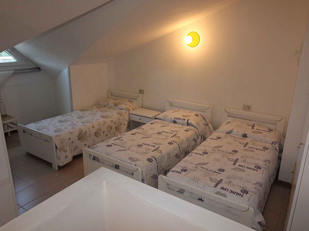 Ferienwohnung mit Pool und Balkon