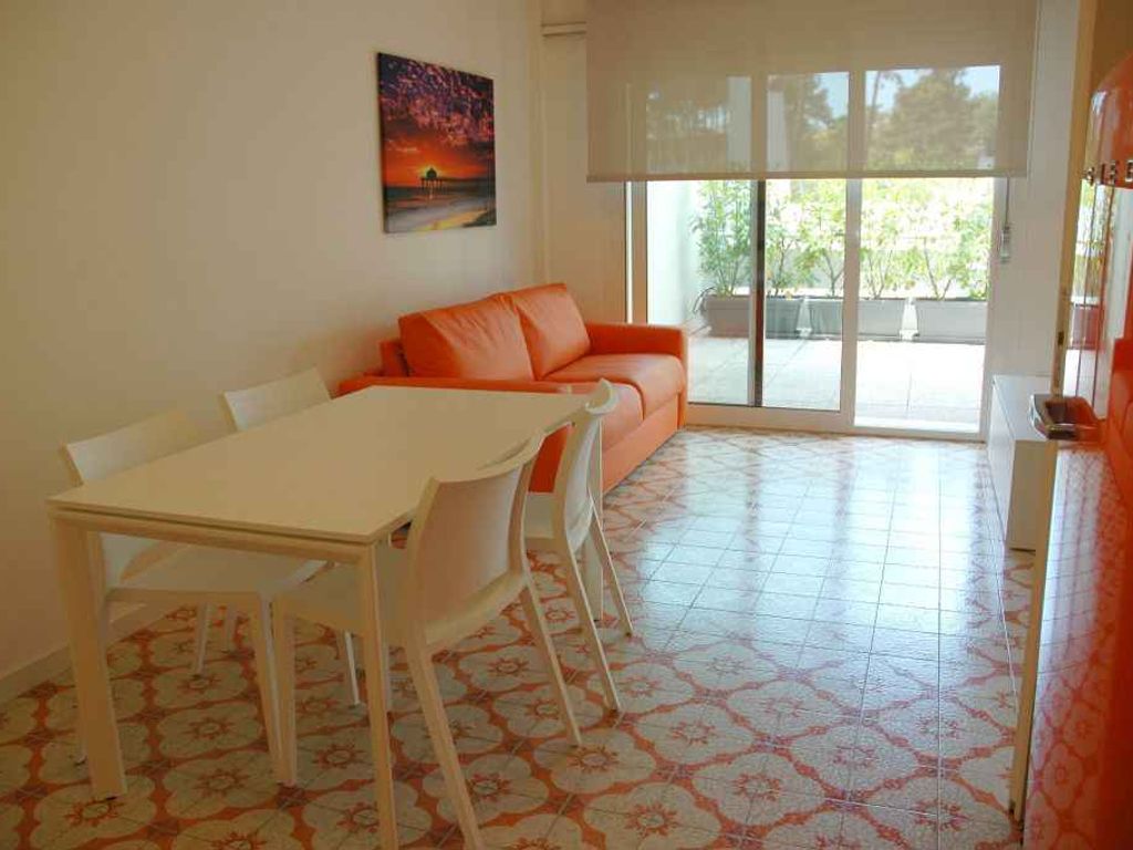 Ferienwohnung mit großer Eckterrasse